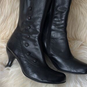 Fluevog Libby Smith Women's Black Leather Button-Accent Mid Heel Boots